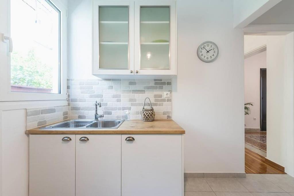 Casa Pamisou Near Attiki Metro Station Apartment Athens Luaran gambar